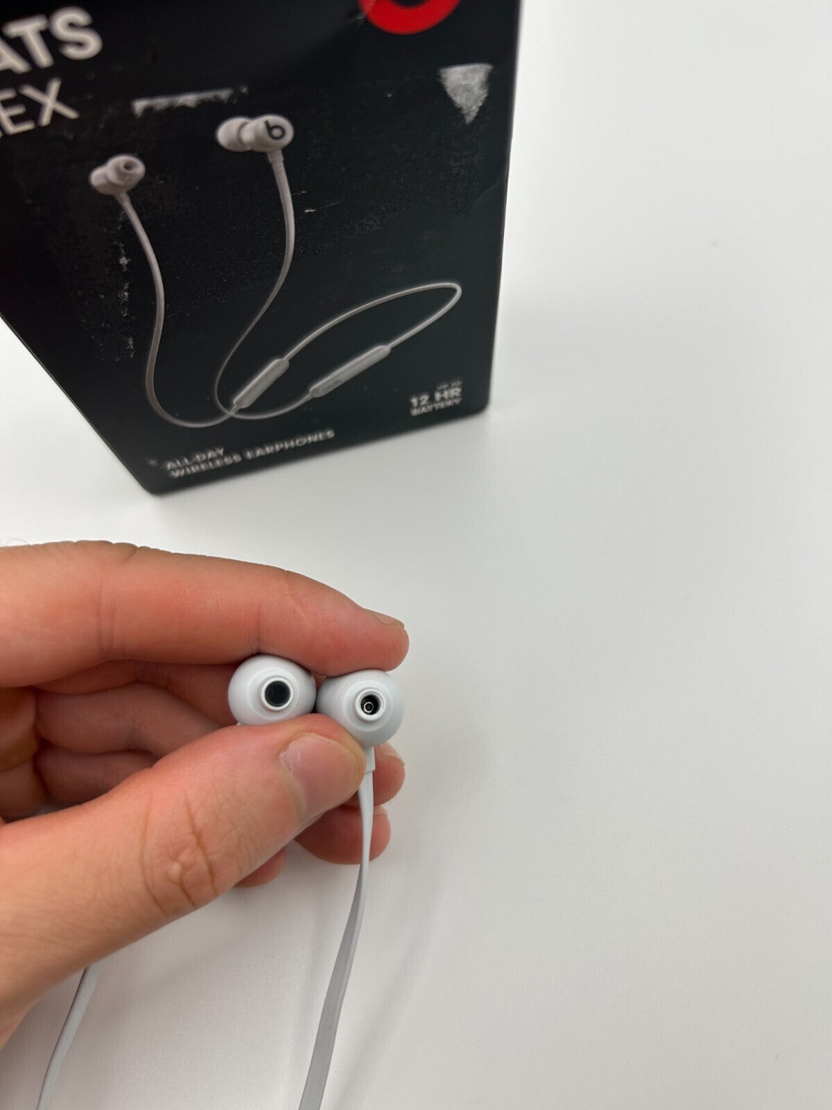 Beats – Flex In-Ear Kopfhörer Bluetooth, W1 Chip, 12h Akku, Magnetisch, Grau