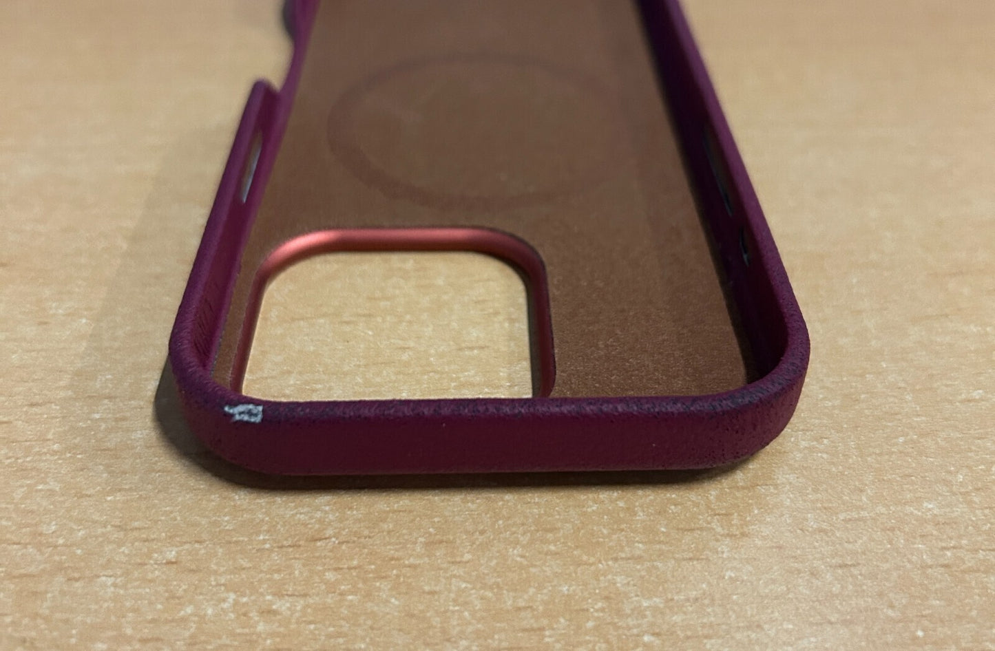 OtterBox – Symmetry iPhone 16 Pro Hülle, MagSafe, stoßfest, rot, Leder-Case
